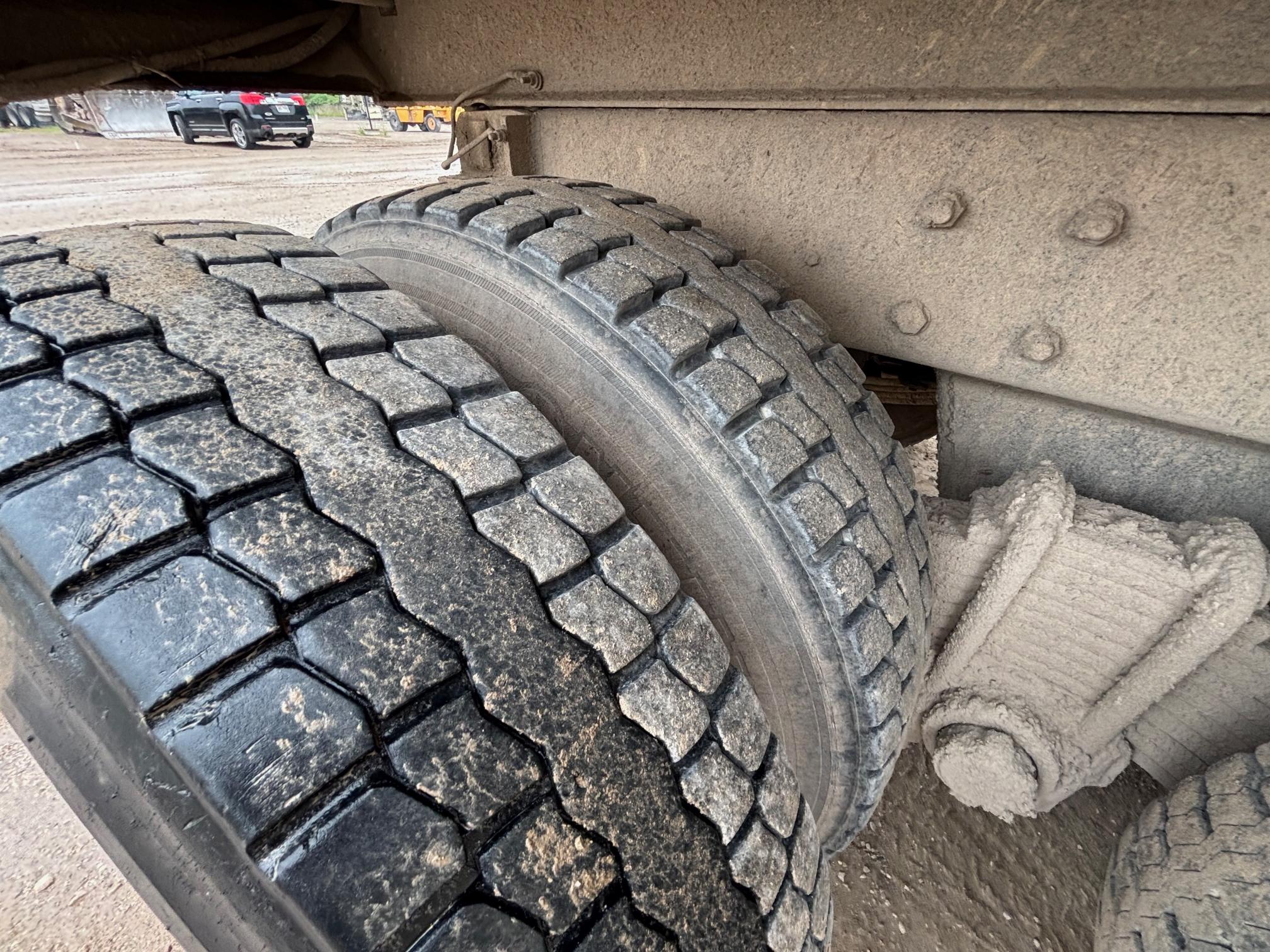 1995 MACK CL713 - Image 26